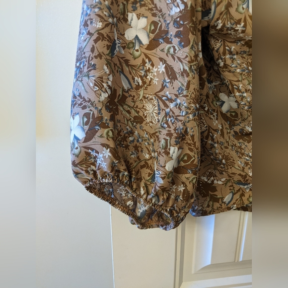 Floral Tie-Front Blouse - Picture 4 of 7